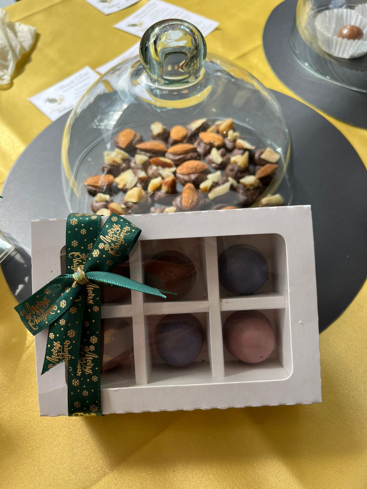 Caja De 6 Unidades - Bombón artesanal de chocolatería Amor Relleno Bogotá